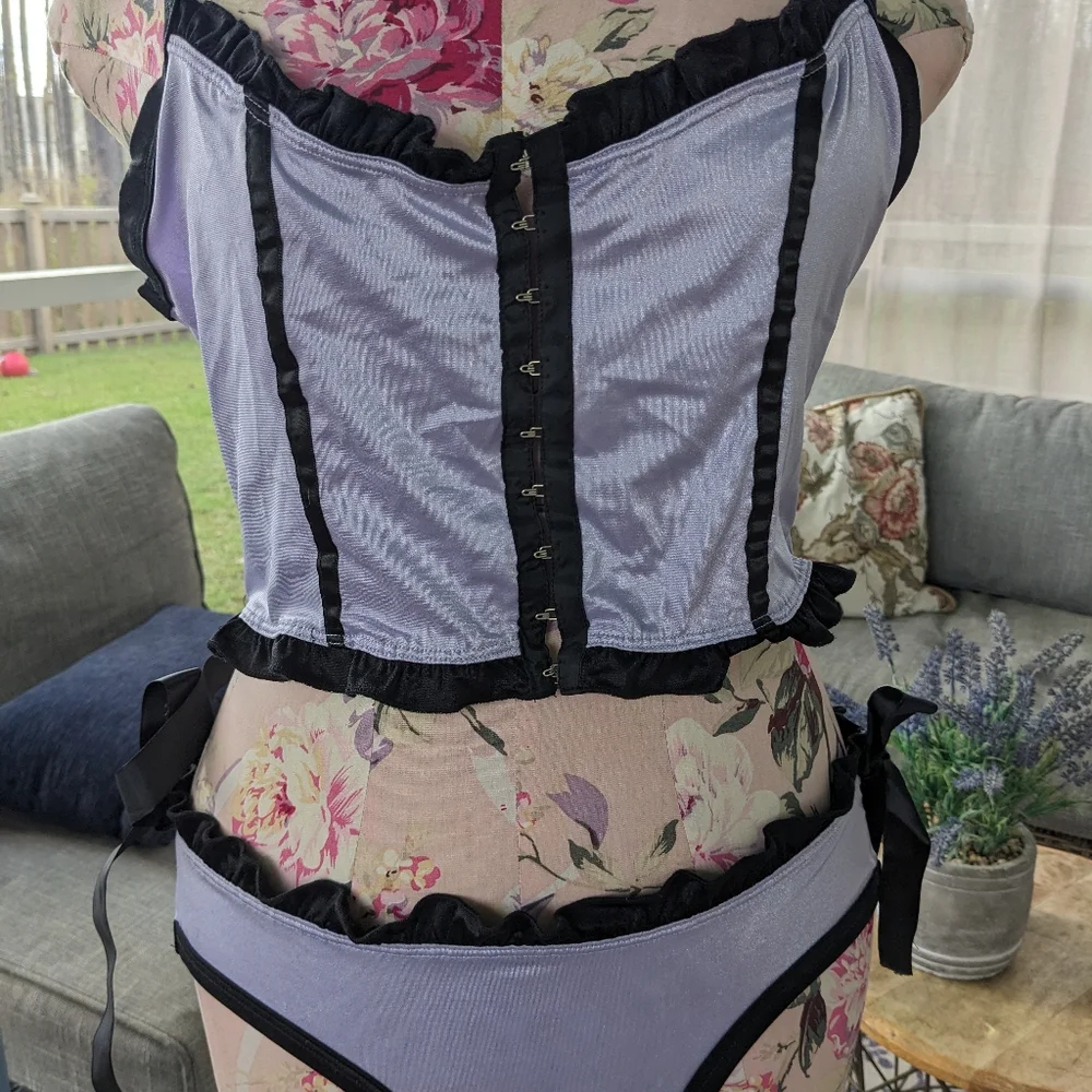 Pinup Lingerie Set - Picture 5 of 12